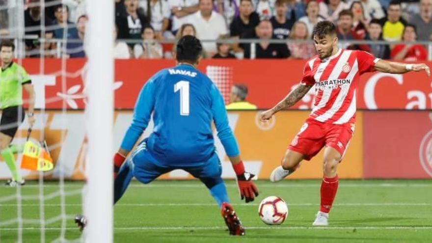 Portu encara Navas durant el Girona-Reial Madrid de lliga.