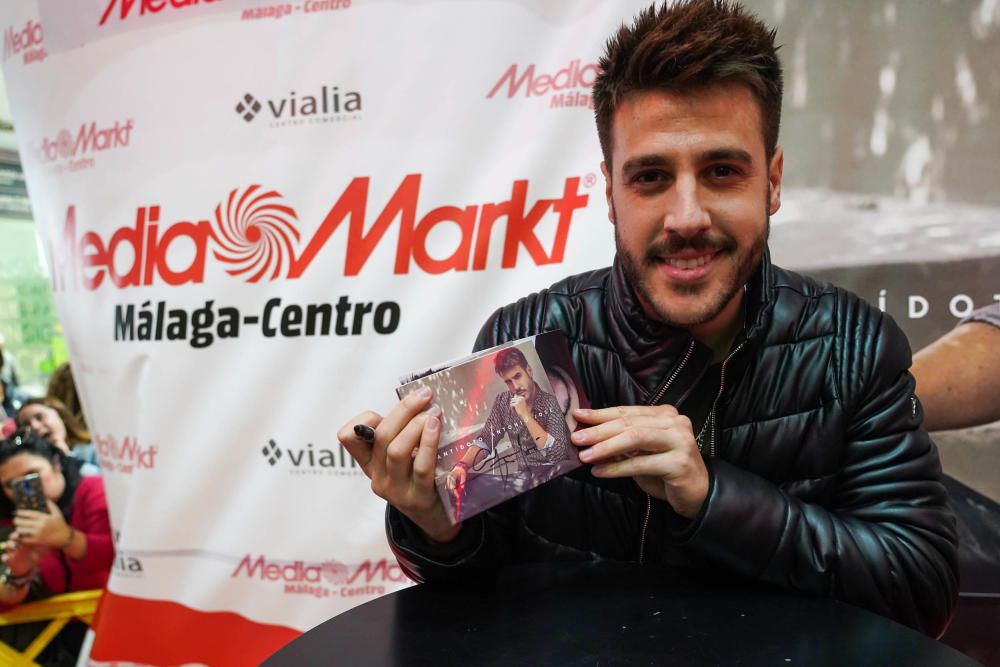 Firma de discos de Antonio José en MediaMarkt.