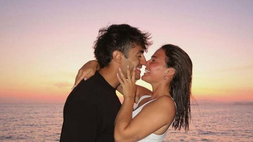 Laura Escanes y su novio, Joan Verdú, idílica escapada a Ibiza