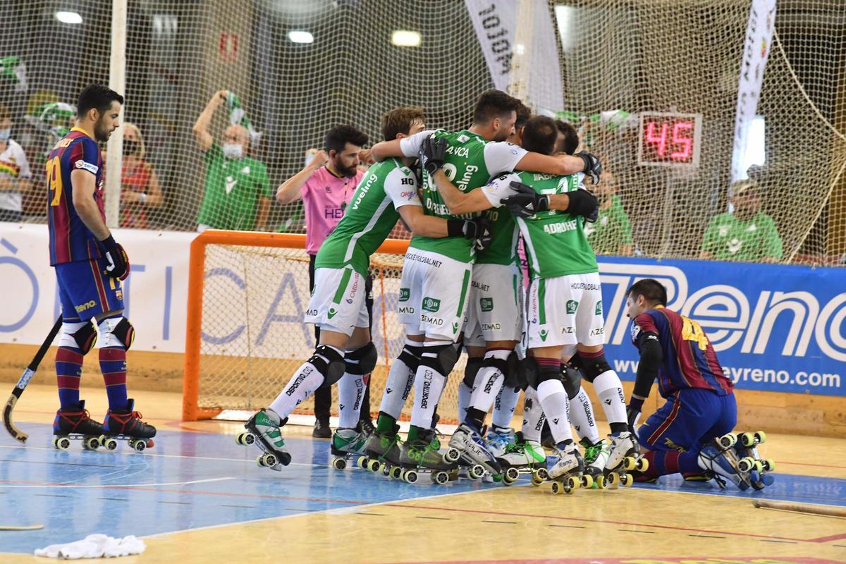 El Liceo celebra la Copa del Rey delante de los jugadores del Barcelona en el Palacio.