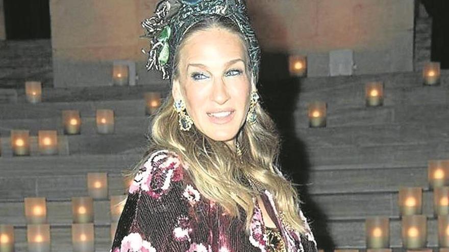 Sarah Jessica Parker luce un ‘look’ excesivo