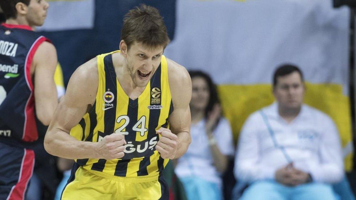 Finalmente Jan Vesely no saldrá del Fenerbahçe