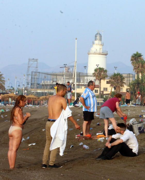 Así han quedado las playas después de la Noche de San Juan