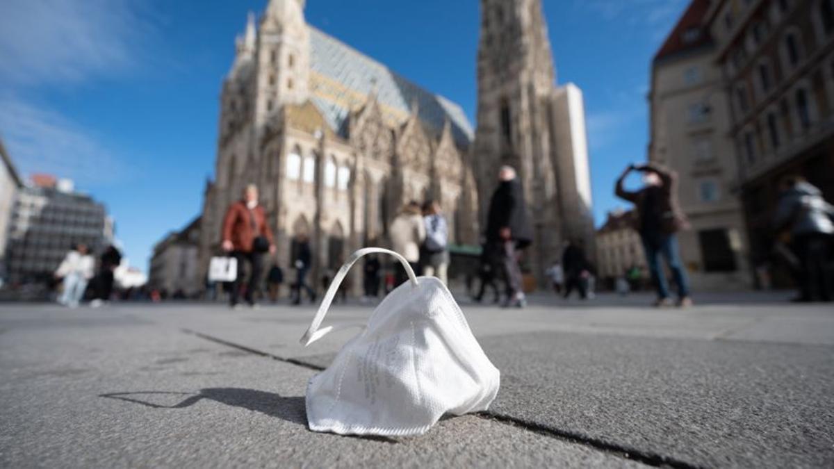 El Gobierno pondrá fin el martes a la obligación de llevar mascarillas al aire libre