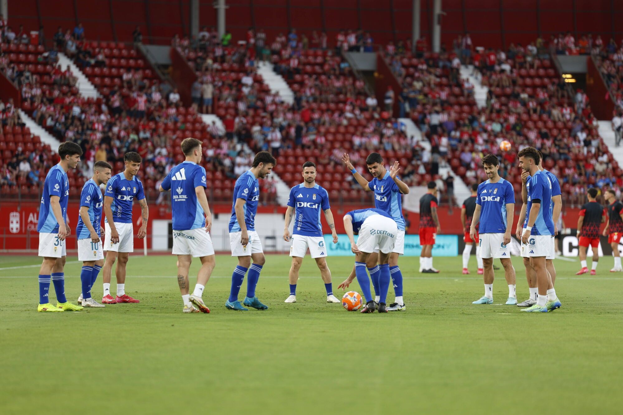 Así fue el primer partido del play-off entre el Almería y el Real Oviedo 