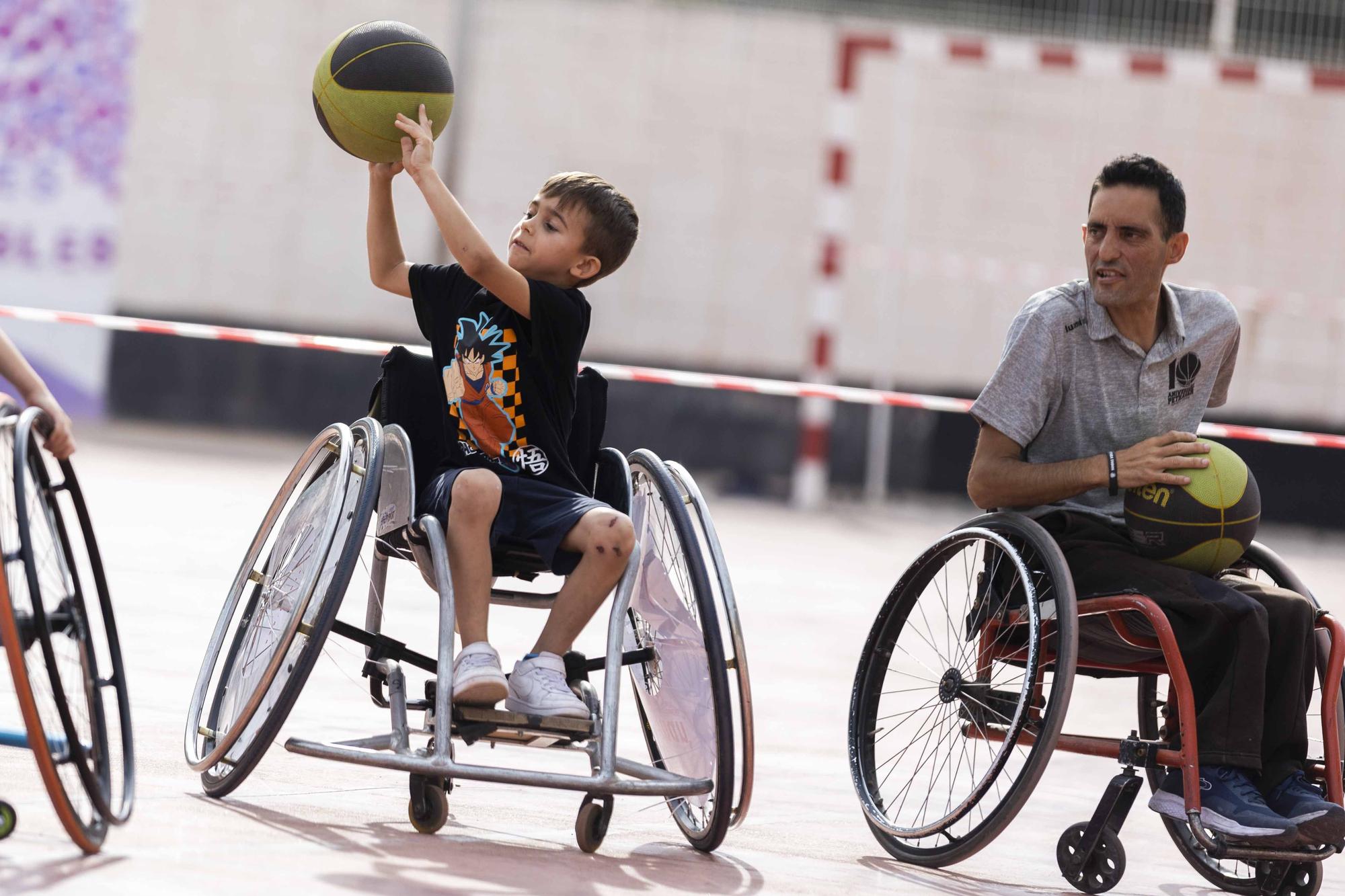 Así ha sido el día del deporte adaptado en el CEIP Tomás de Villaroya