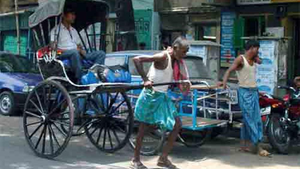 Calcuta acaba con los tradicionales Rickshaws