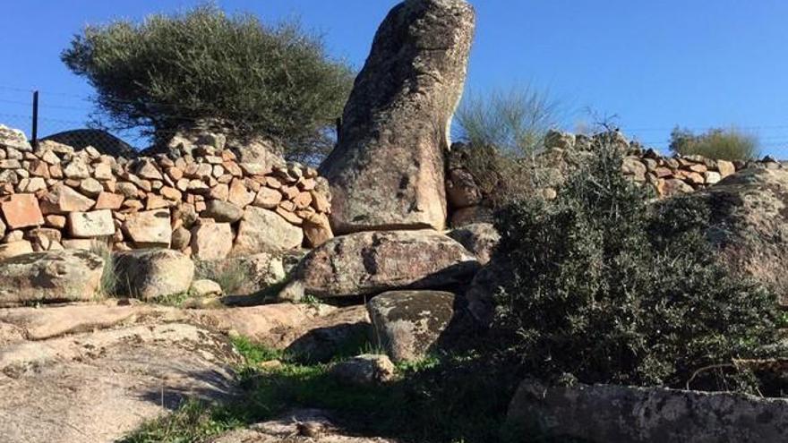 Piden que declaren los Menhires del Ardila Bien de Interés Cultural