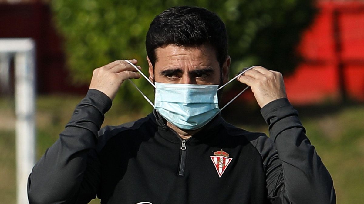 Gallego, en un entrenamiento del Sporting