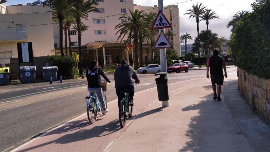 Hallan la fuga que causaba las descargas eléctricas a los perros en una acera de Xàbia