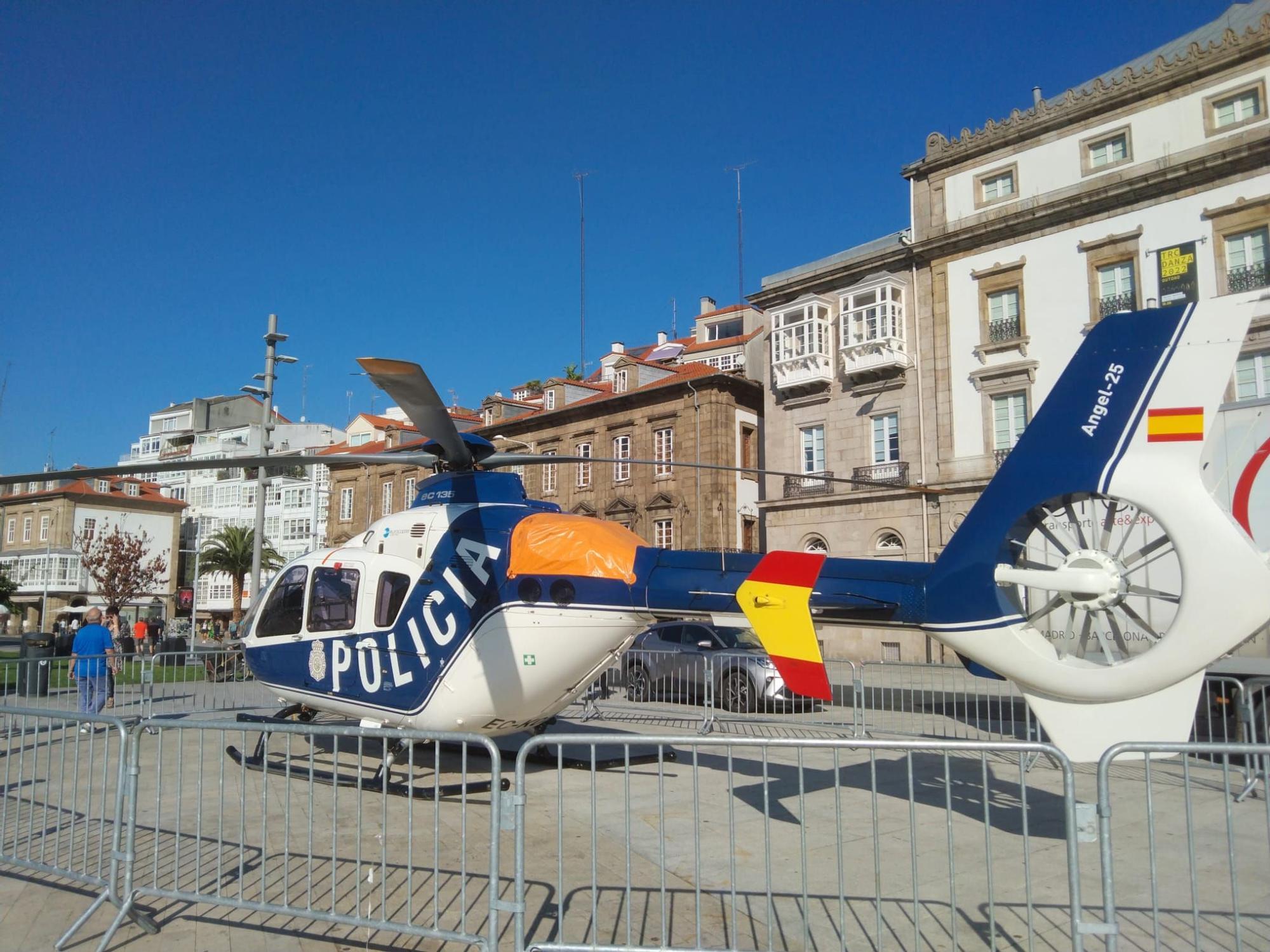 Un helicóptero en la Marina por los actos del Día de la Policía en A Coruña