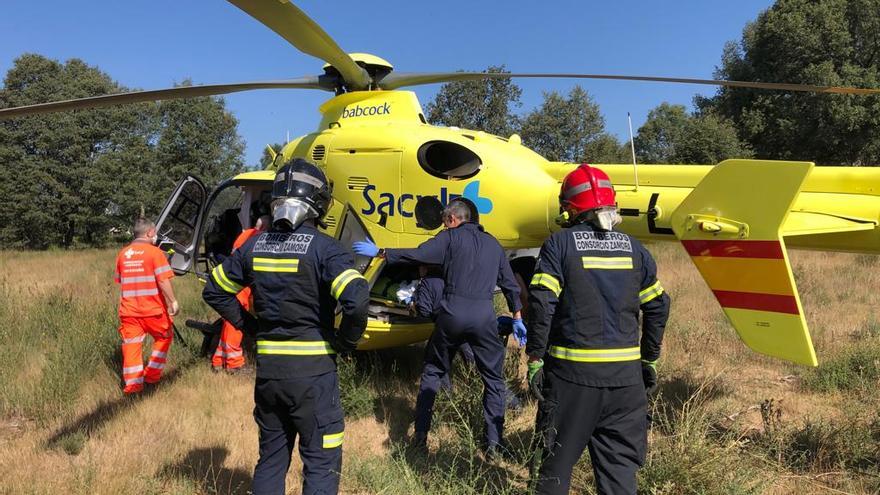 Cinco jóvenes heridos en accidente en Robleda, dos de ellos evacuados al Virgen de la Concha