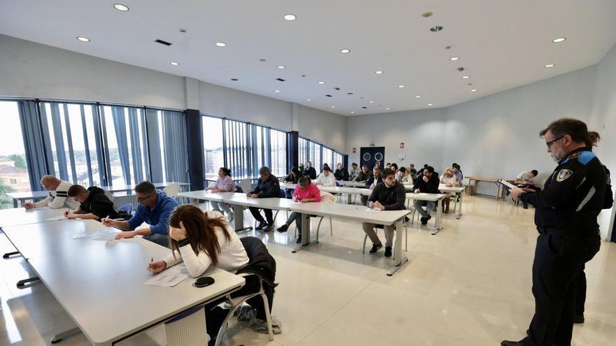 Adiós al examen teórico para sacarse el permiso de conducir: vídeos para anticiparse al riesgo y aplicar la norma en un contexto real
