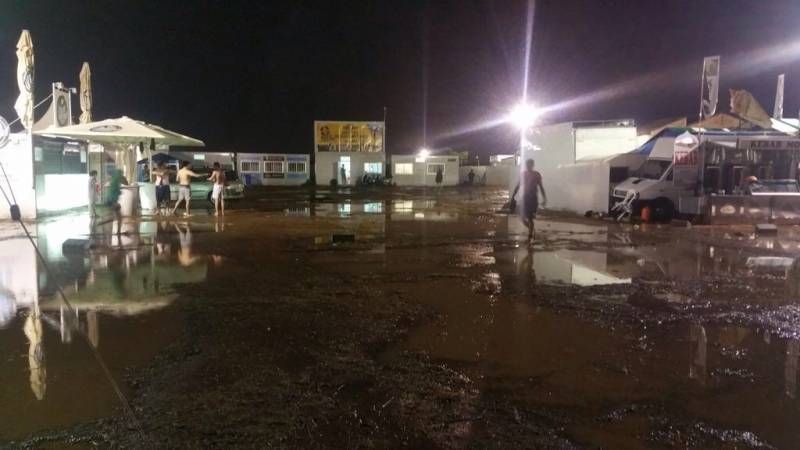 Fotogalería de las lluvias en el Arenal Sound