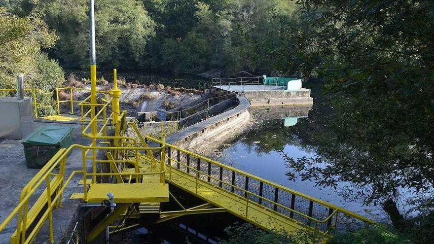 Presa de Bora, donde está la captación de agua de Ence. // G. Santos