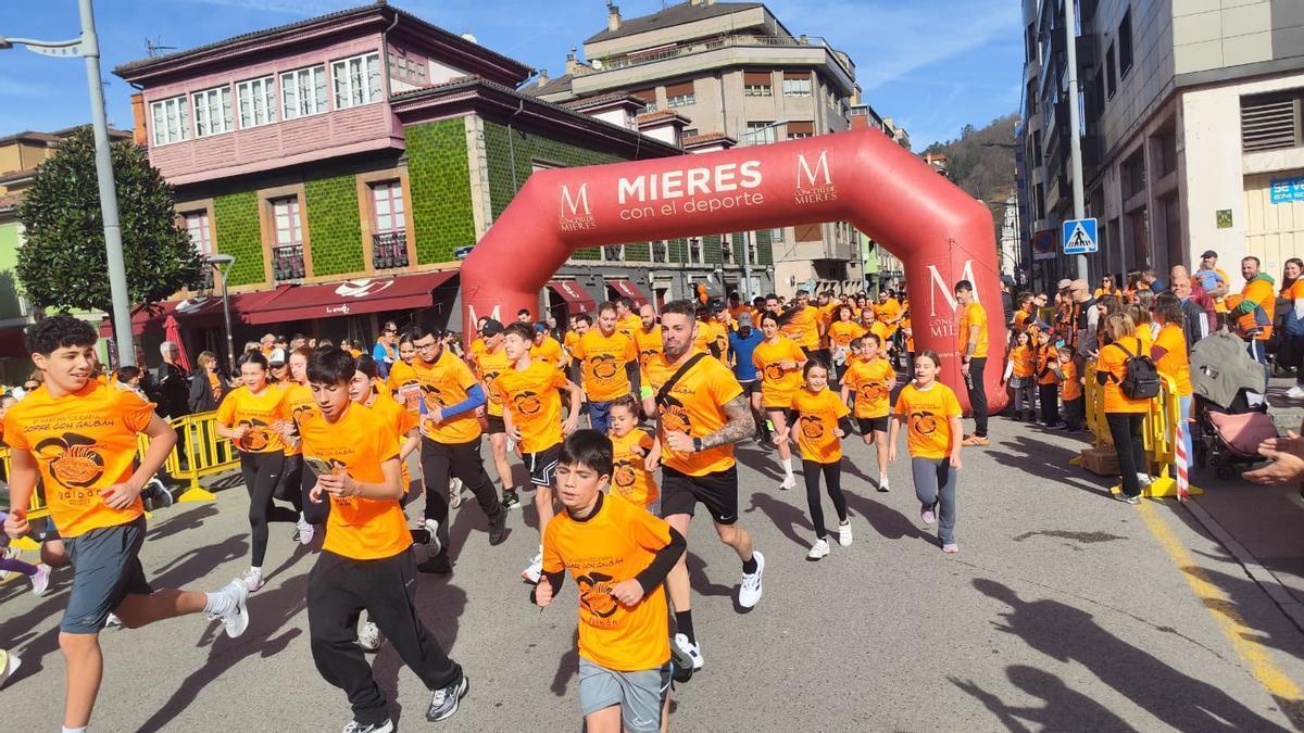 Un millar de personas en la Carrera Galbán de Mieres, ¿estuviste en la prueba?