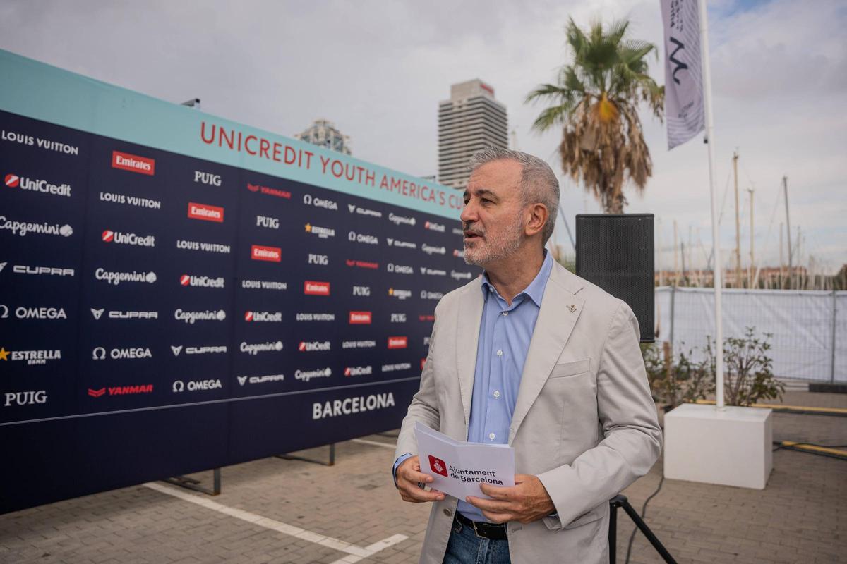 Jaume Collboni visita los equipos Youth y femenino de la Copa América