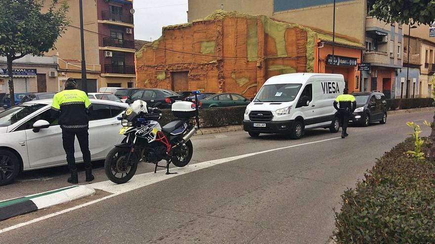 Control en la entrada desde Alaquàs, ayer. | L.SENA
