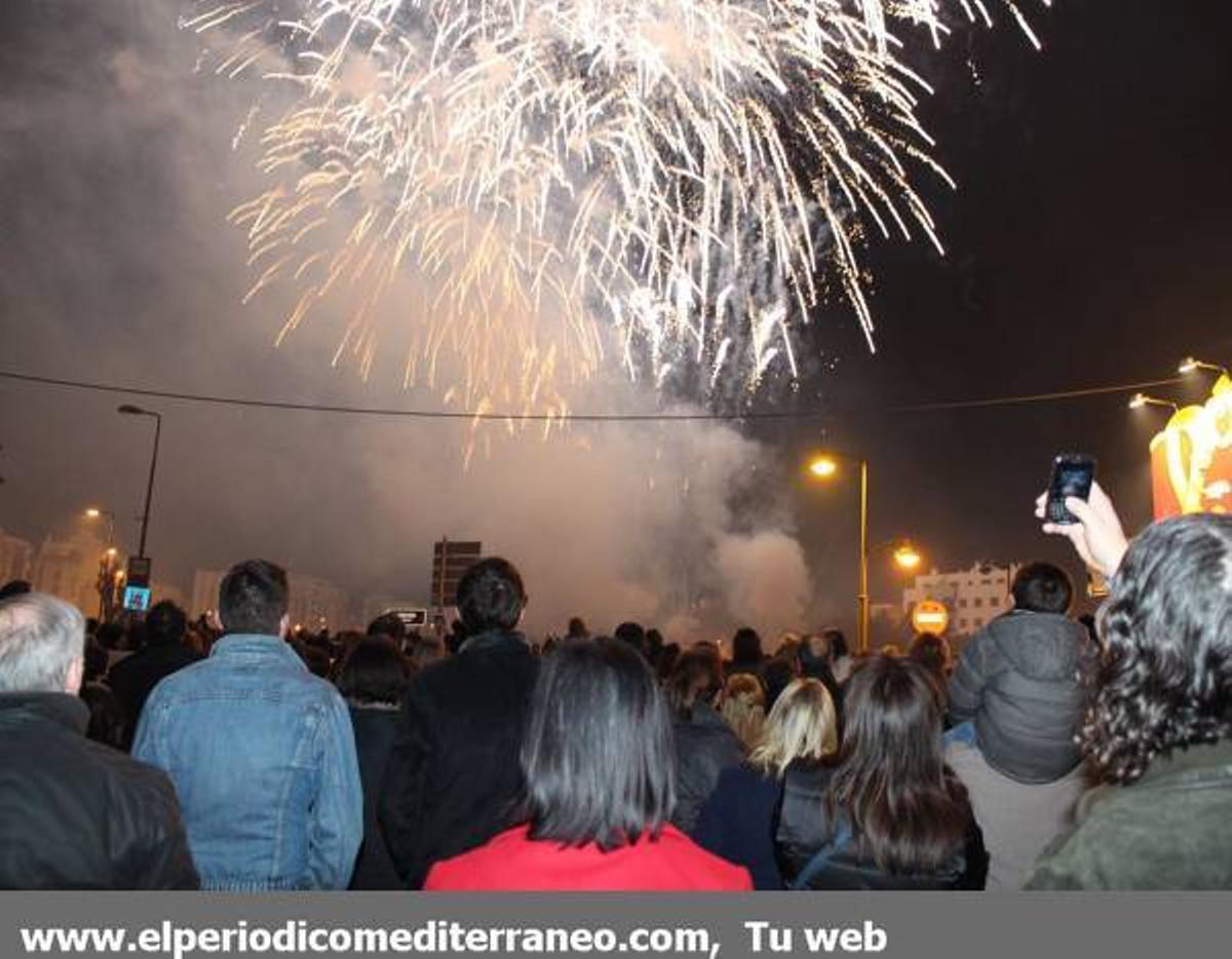 Galería de fotos: La Nit del Foc ilumina el cielo de Burriana