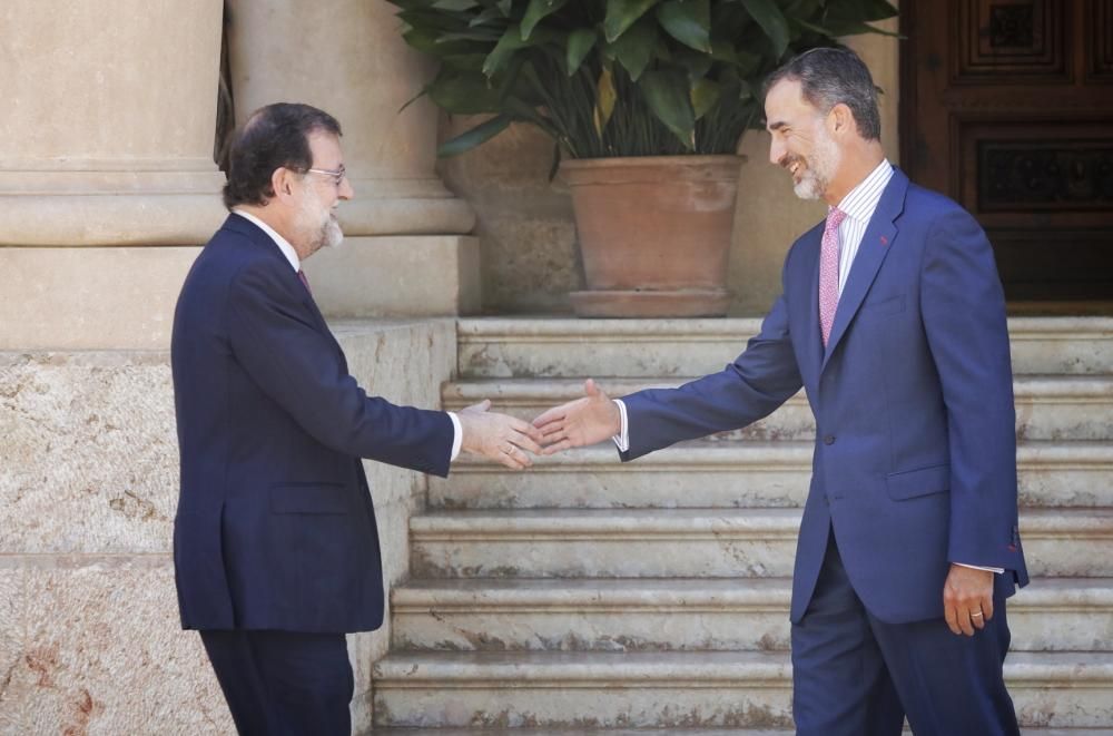 Rajoy despacha con el Rey en Marivent