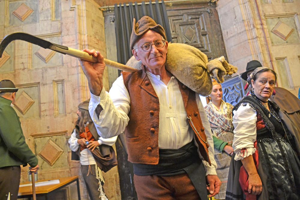 Concursu y Muestra de Traxes Tradicionales en Grado