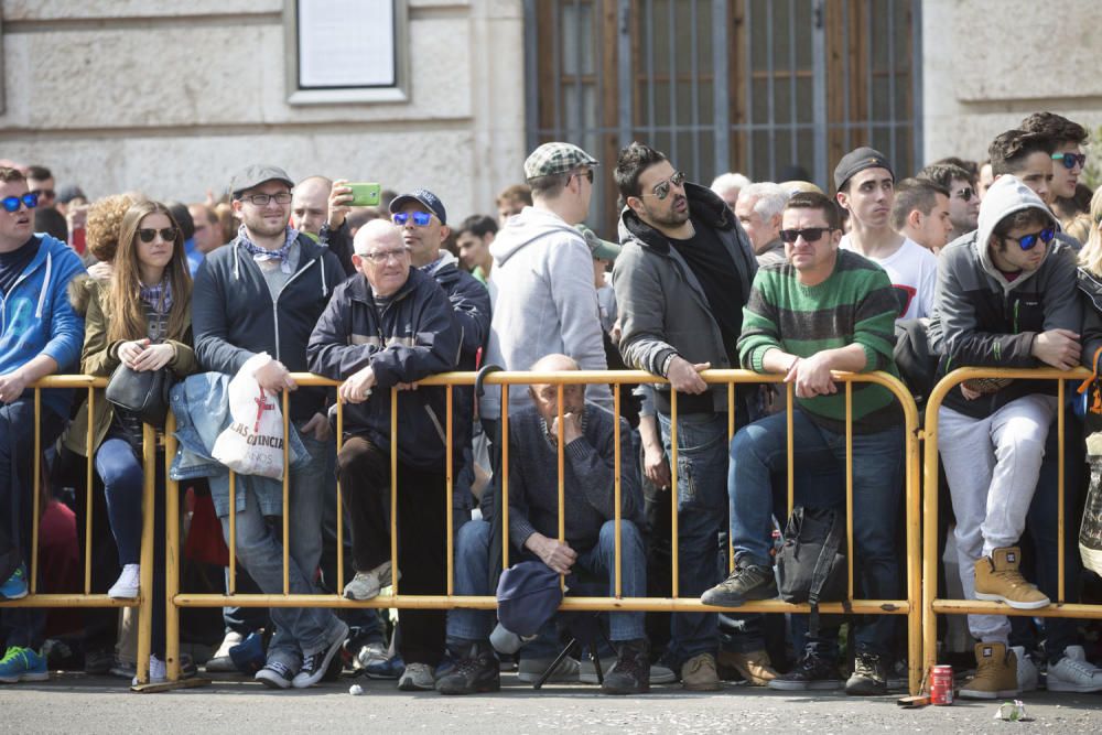 Búscate en la mascletà del 15 de marzo