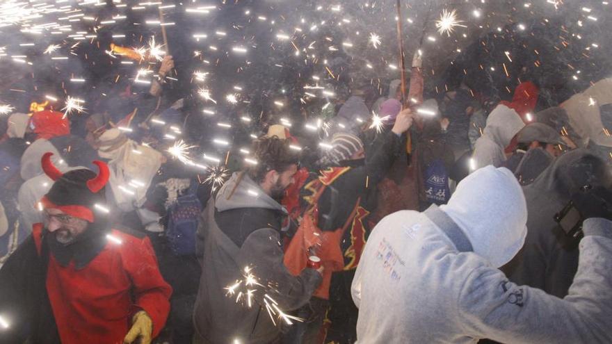 Els Diables de l&#039;Onyar denuncien que han rebut pressions policials per suspendre el correfoc