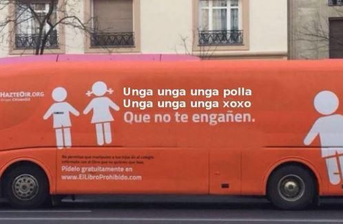 Las críticas al vehículo transfóbico del colectivo ultracatólico corren en forma de humor por las redes sociales.