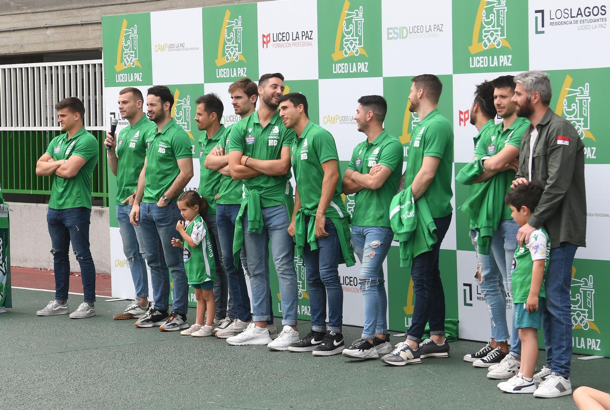 Fiesta verdiblanca en el colegio Liceo por el título de OK Liga