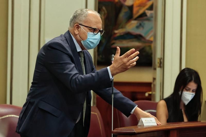 Pleno en el Parlamento de Canarias (13/10/21)