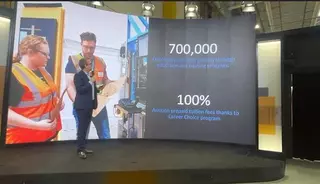 Los robots de Amazon manejan el futuro de la logística: entramos en el gran centro de innovación en Inteligencia Artificial de la compañía en Italia