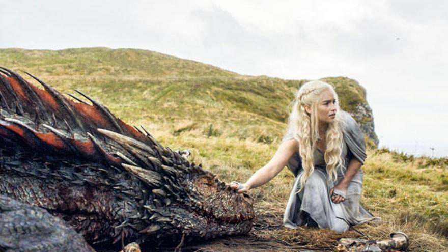 Emilia Clarke es Daenerys en &#039;Juego de tronos&#039;.