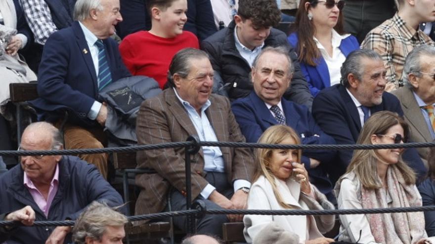 La plaza de toros abarrotada durante el penúltimo día de la Feria de San José