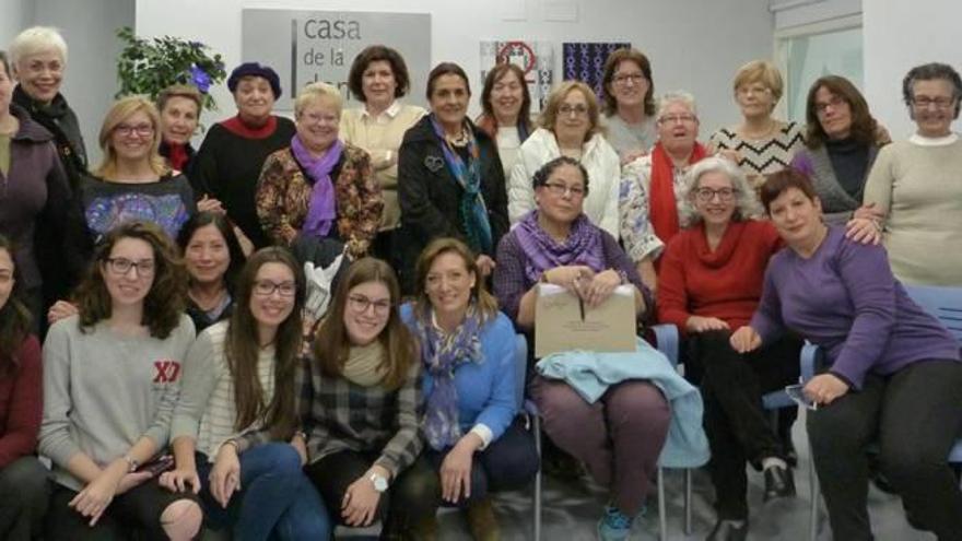 día internacional de la mujer La Comisión de Igualdad reúne una decena de asociaciones en Xirivella