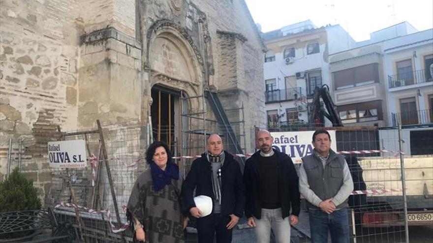 Comienza la restauración de la portada de la iglesia de Santiago