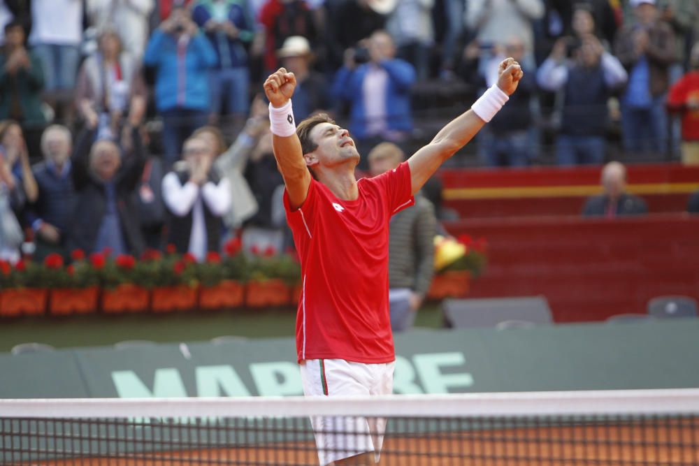 La Armada celebra el triunfo de Ferrer