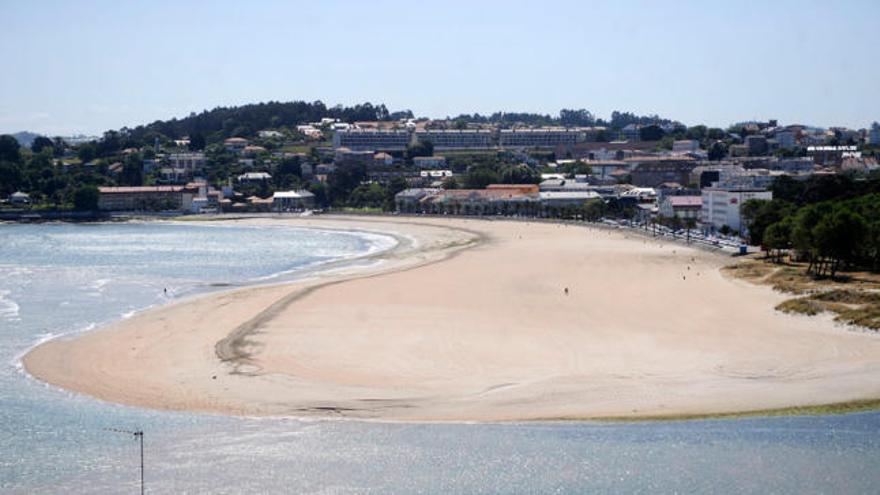 Una vista de la playa de Santa Cristina en Oleiros.