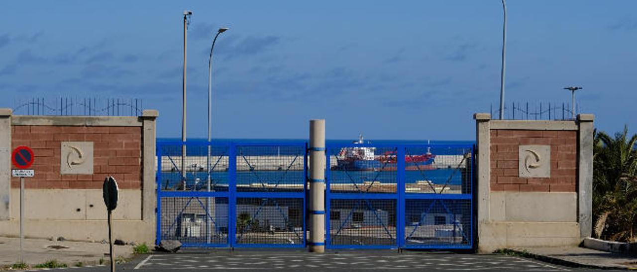 Puerta de acceso entre El Sebadal y el Puerto localizada al final de la calle Doctor Juan Domínguez Pérez.