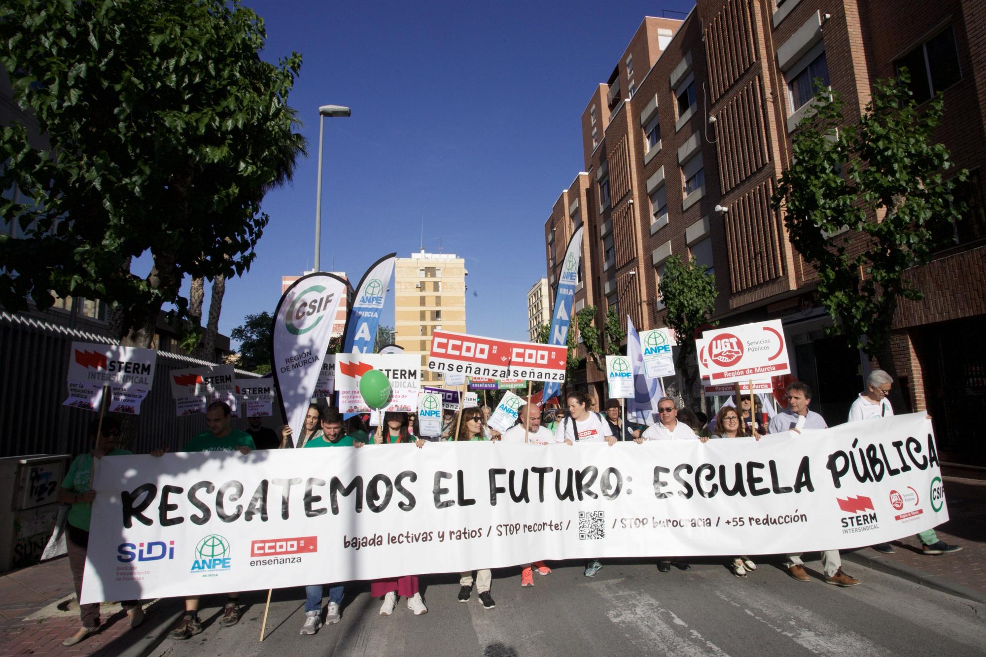 Manifestación en defensa de la educación pública en Murcia