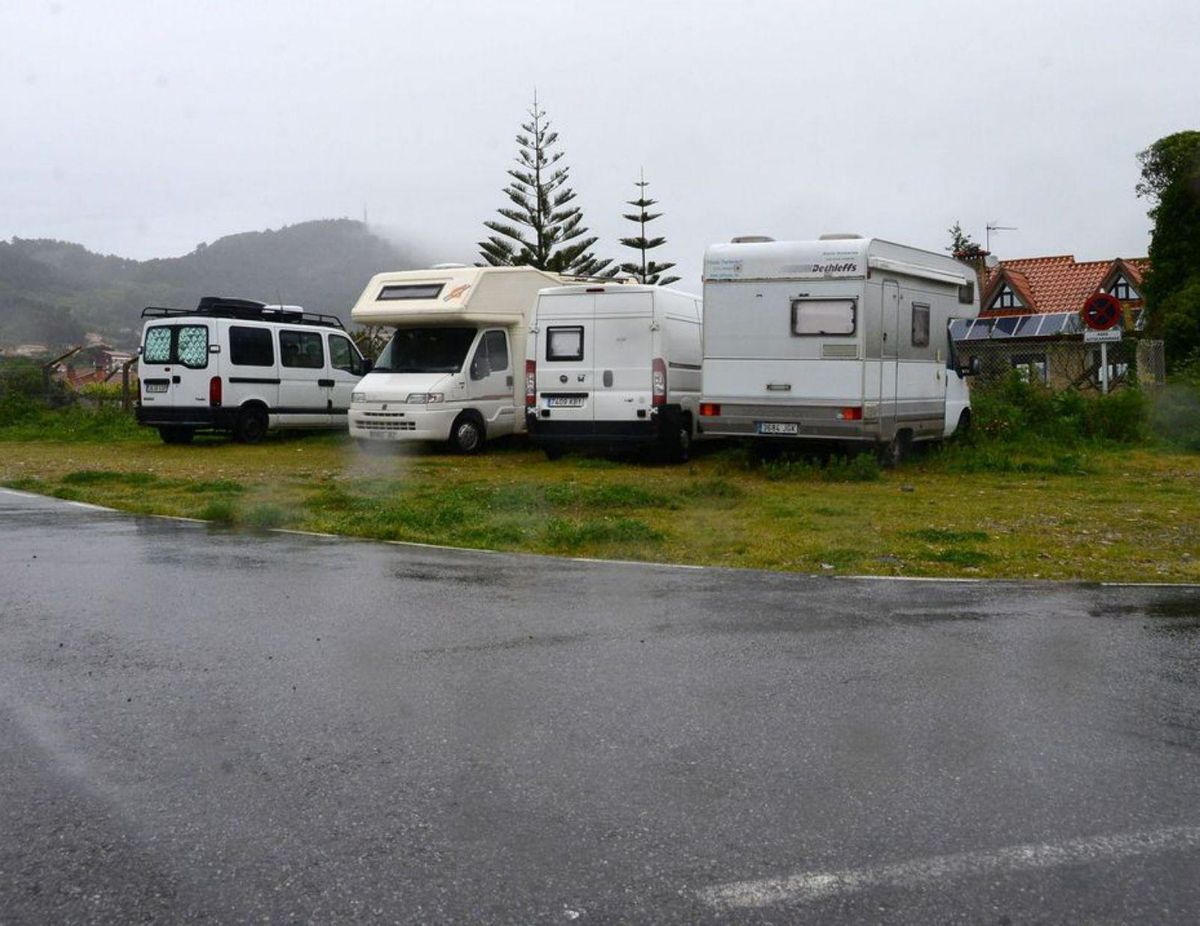 Imagen de archivo de caravanas en el parking de Altamira. | G. N.