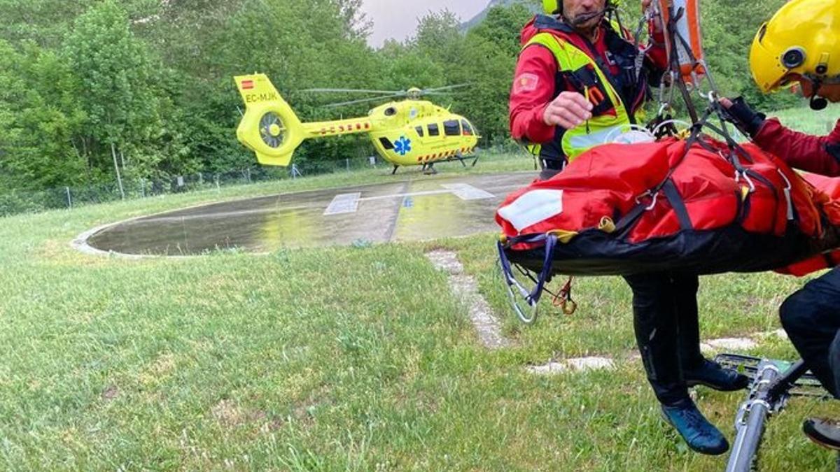 Traslado de la excursionista herida en Ribes de Freser