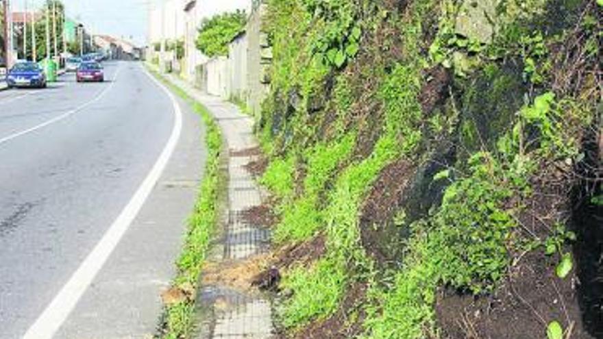 Talud de la carretera de Mogor que será estabilizado. // G. Santos