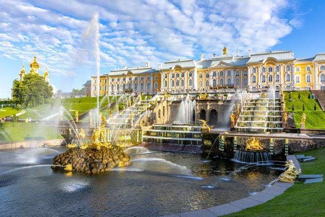 Gran Cascada del Palacio Peterhof y fuente de Sansón, San Petersburgo, Rusia