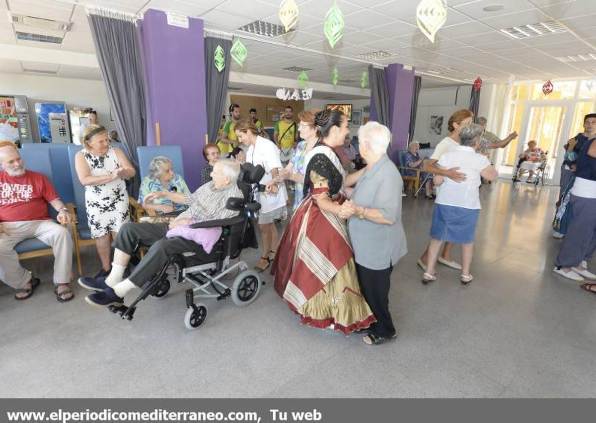 Visita residencia tercera edad y concurso de dibujo