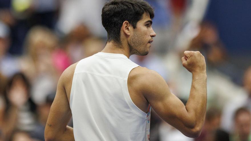 El murciano Carlos Alcaraz celebrando un punto durante este US Open.  | EFE/SARAH YENESEL