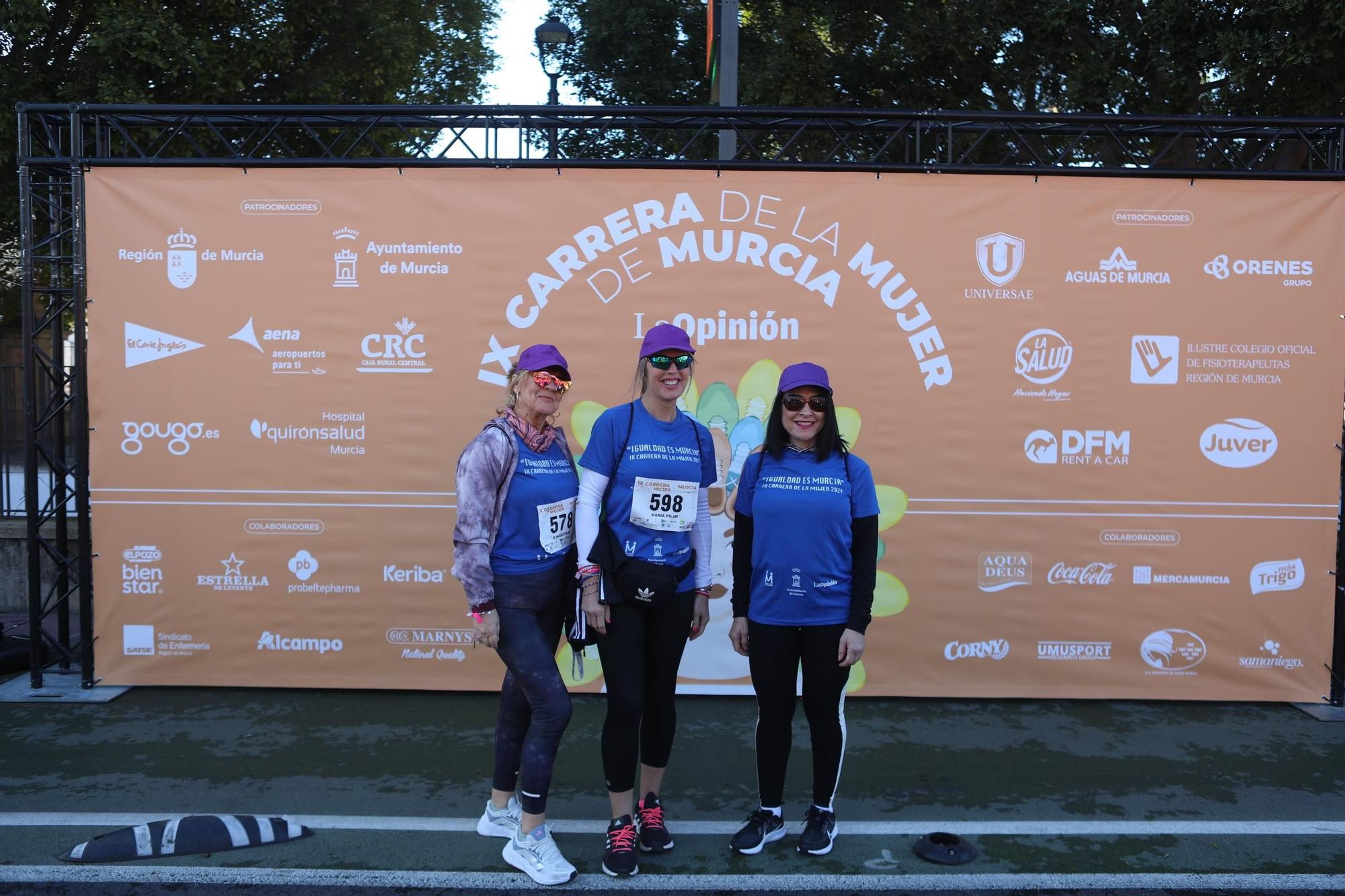 Carrera de la Mujer: así han posado las corredoras en el photocall antes de la salida