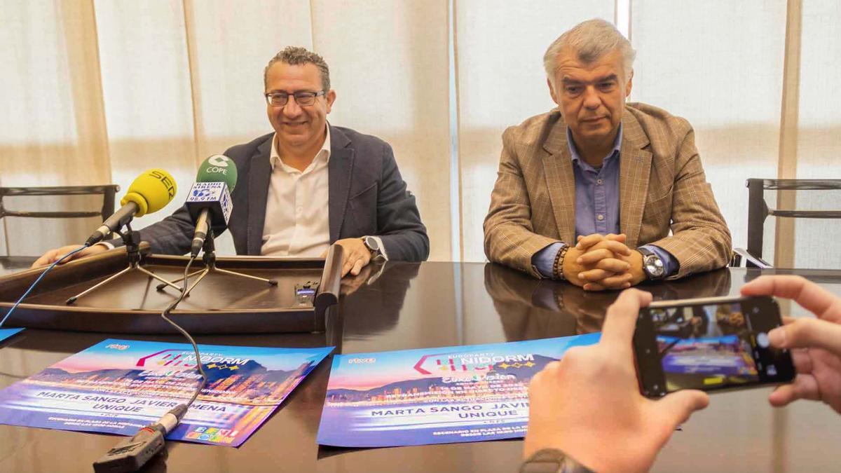 El alcalde de Benidorm y concejal en la presentación del evento musical.