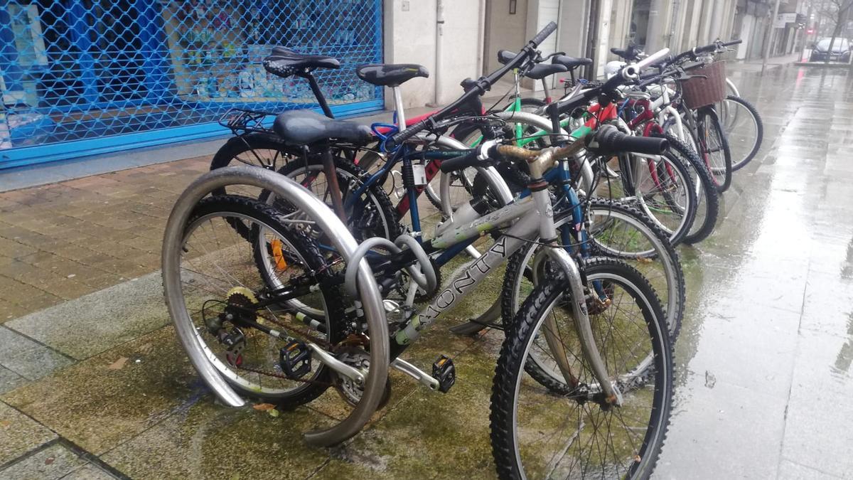 Solo en Joaquín Costa aparecieron 5 bicis abandonadas.