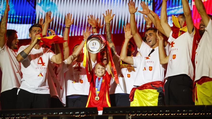 María, la niña salmantina que celebró con la selección la Eurocopa