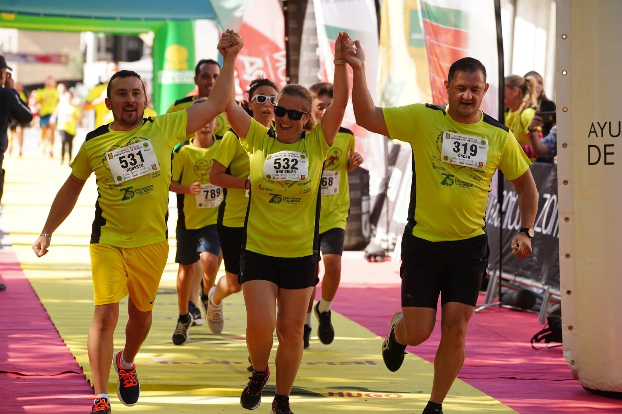 Búscate en esta galería de imágenes de la carrera de la Guardia Civil en Zamora